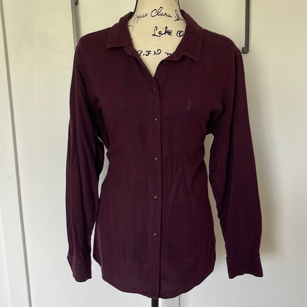 Athleta magenta with navy plaid button blouse